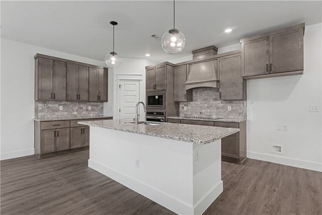 8820 Anise Drive, Centerton, AR 72719