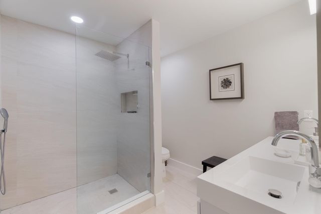 11785 St Andrews Place Apt 106, Wellington, FL 33414