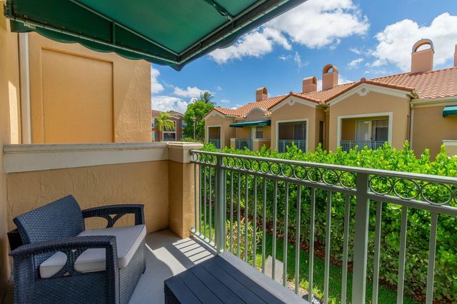 11785 St Andrews Place Apt 106, Wellington, FL 33414