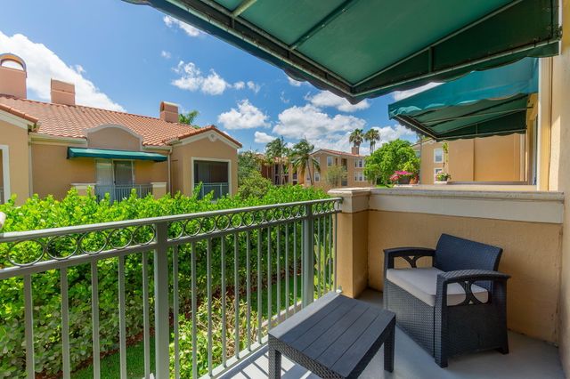 11785 St Andrews Place Apt 106, Wellington, FL 33414