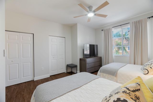 11785 St Andrews Place Apt 106, Wellington, FL 33414