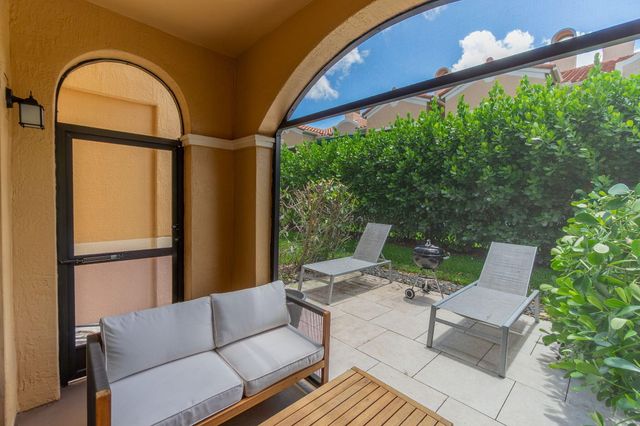 11785 St Andrews Place Apt 106, Wellington, FL 33414