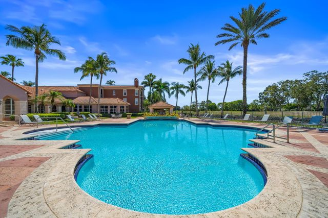 11785 St Andrews Place Apt 106, Wellington, FL 33414