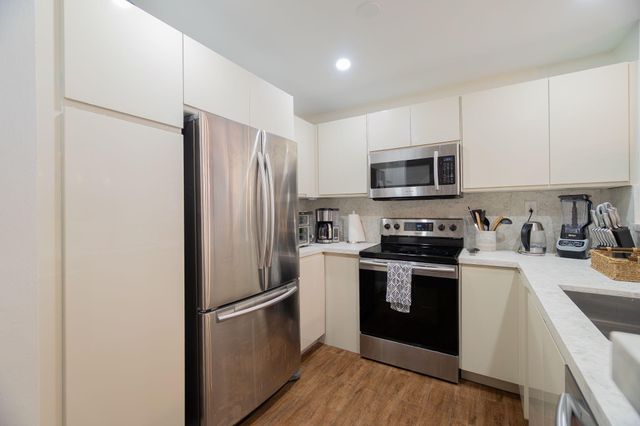 11785 St Andrews Place Apt 106, Wellington, FL 33414