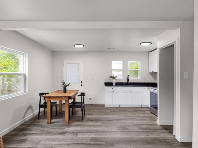 6271 Ava Court Drive, Fort Worth, TX 76112