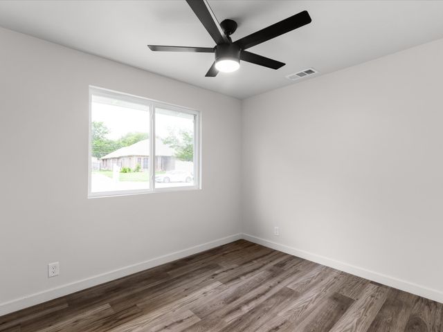 6271 Ava Court Drive, Fort Worth, TX 76112