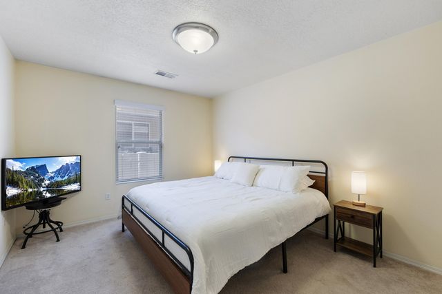 9205 Halyard Road NW, Albuquerque, NM 87121