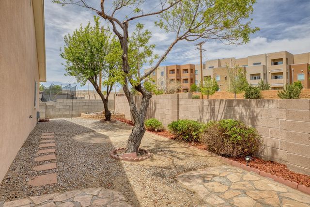 9205 Halyard Road NW, Albuquerque, NM 87121