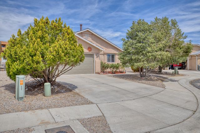 9205 Halyard Road NW, Albuquerque, NM 87121