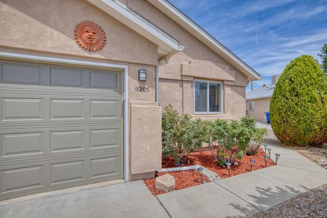 9205 Halyard Road NW, Albuquerque, NM 87121
