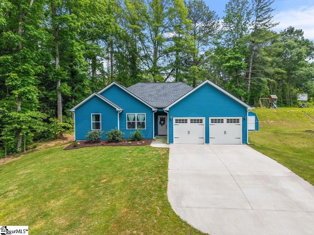 6 Edgebrook Court, Marietta, SC 29661