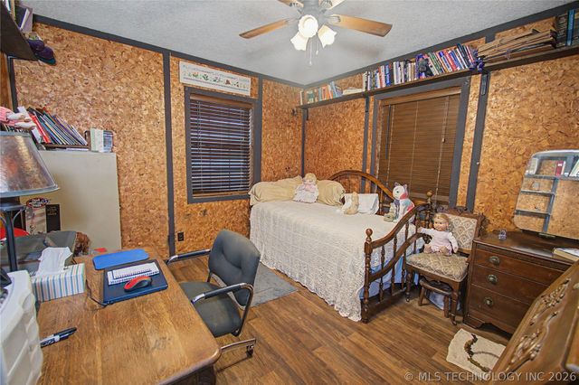 30266 S Hickory Lane, Cookson, OK 74427