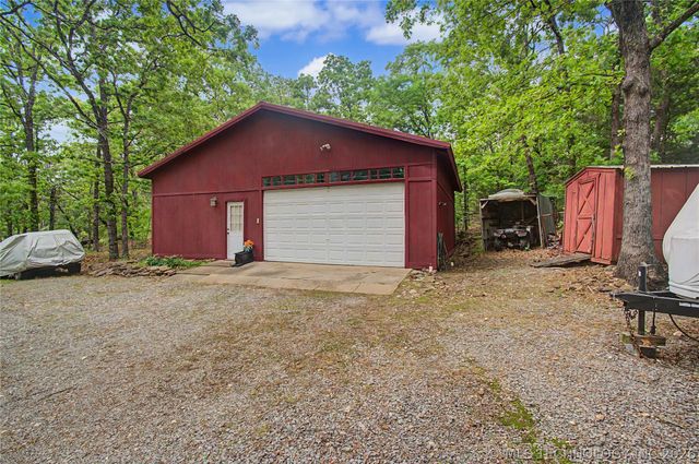 30266 S Hickory Lane, Cookson, OK 74427