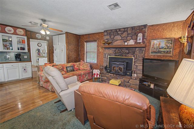 30266 S Hickory Lane, Cookson, OK 74427