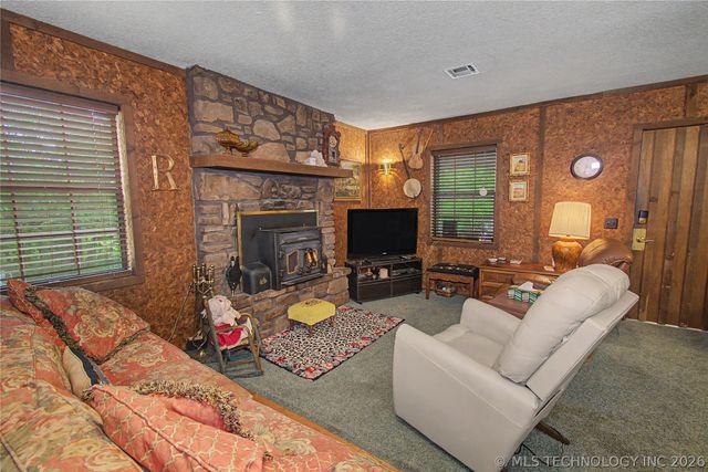 30266 S Hickory Lane, Cookson, OK 74427