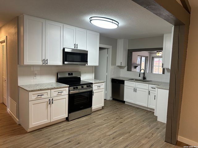 1228 E San Marcos St, Pearsall, TX 78061