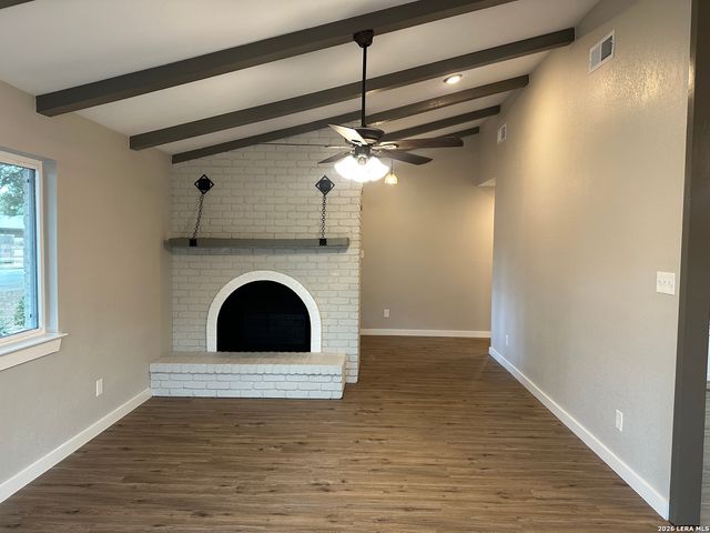 1228 E San Marcos St, Pearsall, TX 78061