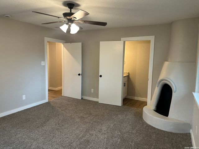 1228 E San Marcos St, Pearsall, TX 78061