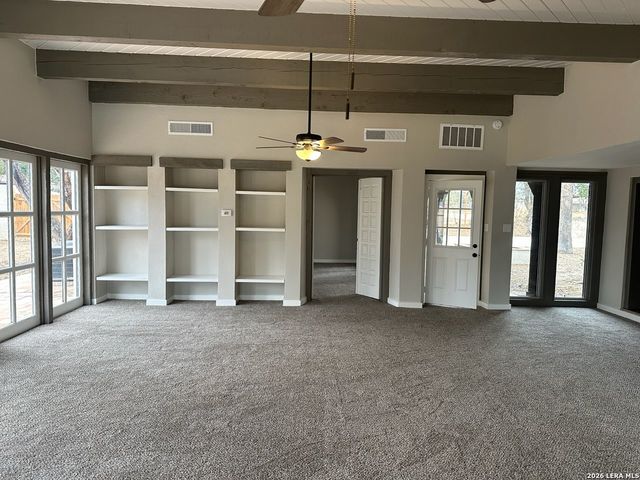 1228 E San Marcos St, Pearsall, TX 78061