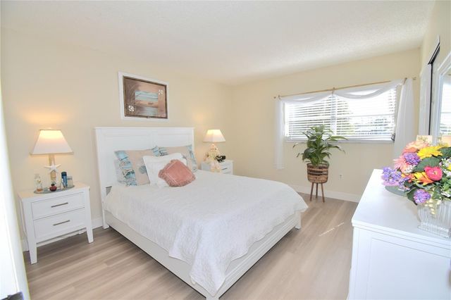 952 VIRGINIA STREET 209, Dunedin, FL 34698