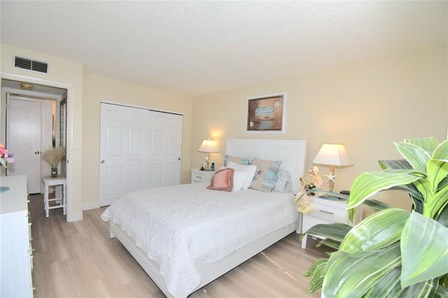 952 VIRGINIA STREET 209, Dunedin, FL 34698