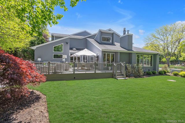 4 Wood Path Drive, Northport, NY 11768