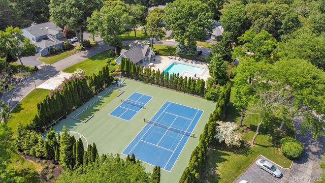 4 Wood Path Drive, Northport, NY 11768