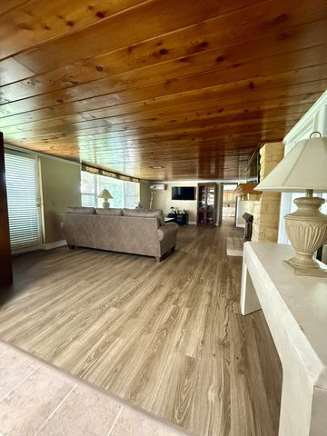 1040 Berwick Trl, Madison, TN 37115