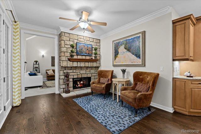 5828 Wyndam Lane, Hamburg Township, MI 48116