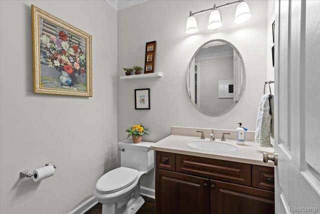 5828 Wyndam Lane, Hamburg Township, MI 48116