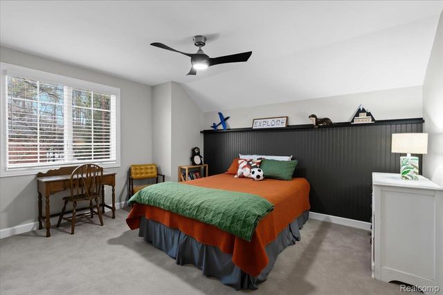 5828 Wyndam Lane, Hamburg Township, MI 48116