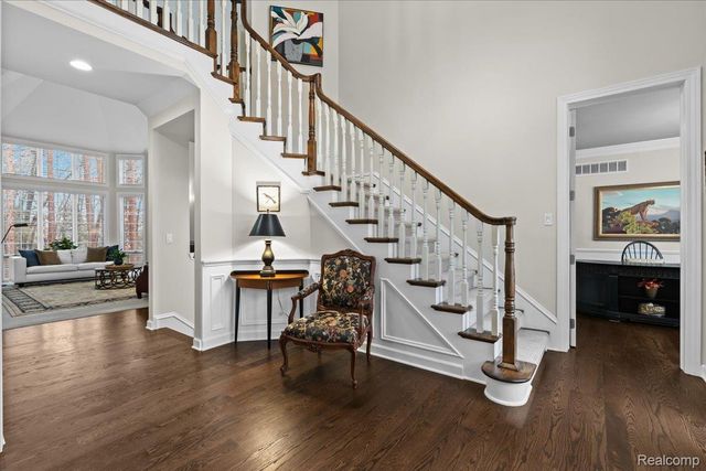 5828 Wyndam Lane, Hamburg Township, MI 48116