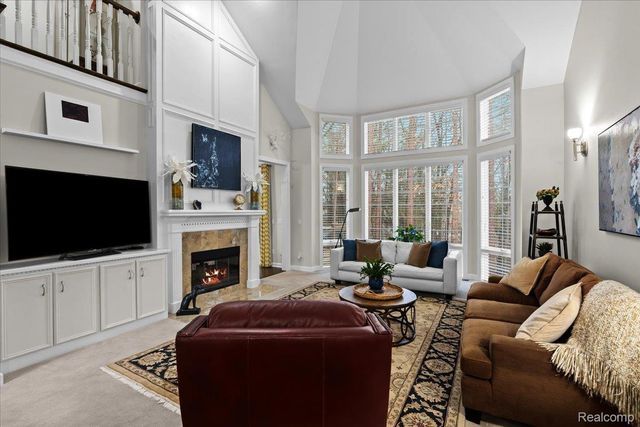 5828 Wyndam Lane, Hamburg Township, MI 48116