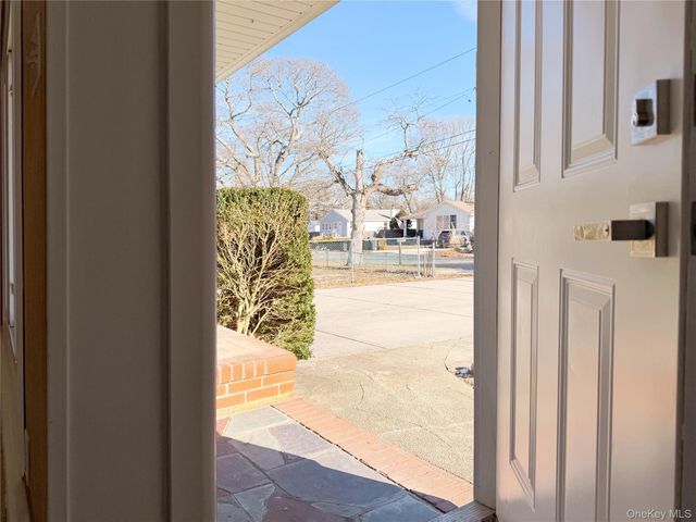 20 Bogota Road, Mastic Beach, NY 11951