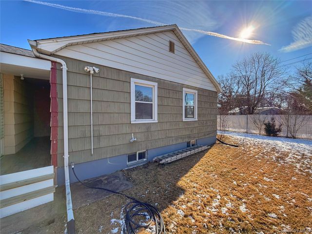 20 Bogota Road, Mastic Beach, NY 11951