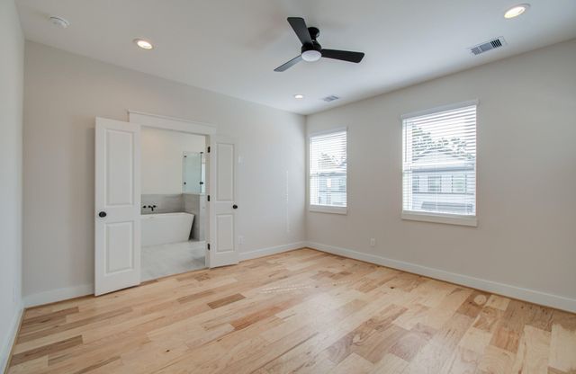 5309 Donovan Gardens Lane, Houston, TX 77091