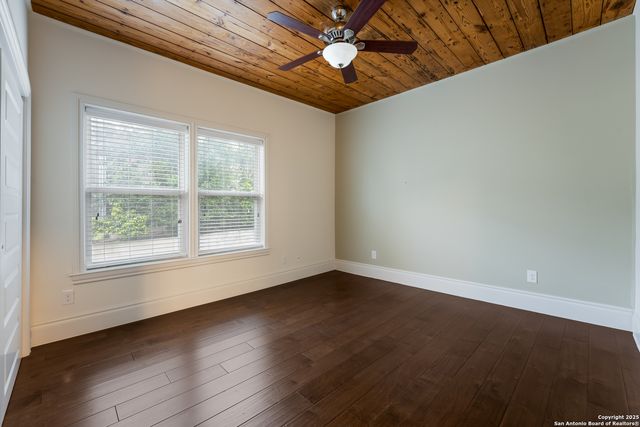 402 Elmhurst, San Antonio, TX 78209