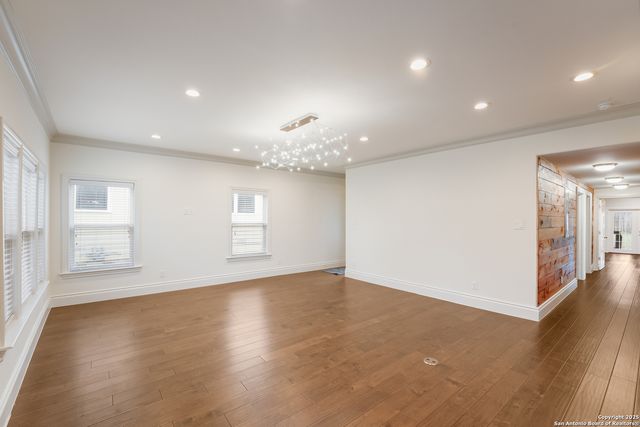 402 Elmhurst, San Antonio, TX 78209