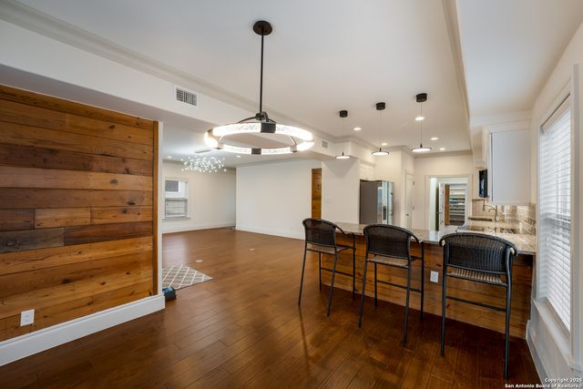 402 Elmhurst, San Antonio, TX 78209