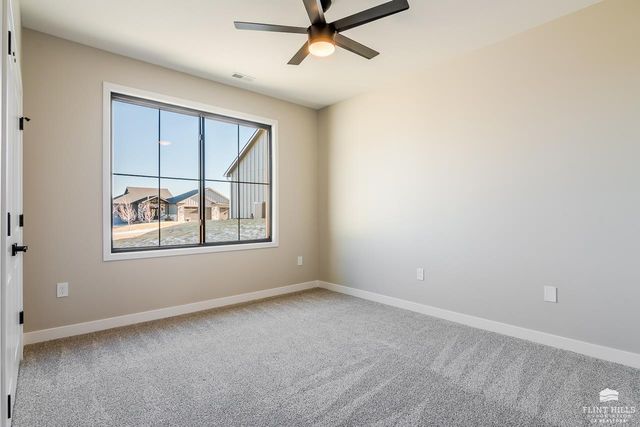 3916 Travers Circle, Manhattan, KS 66503