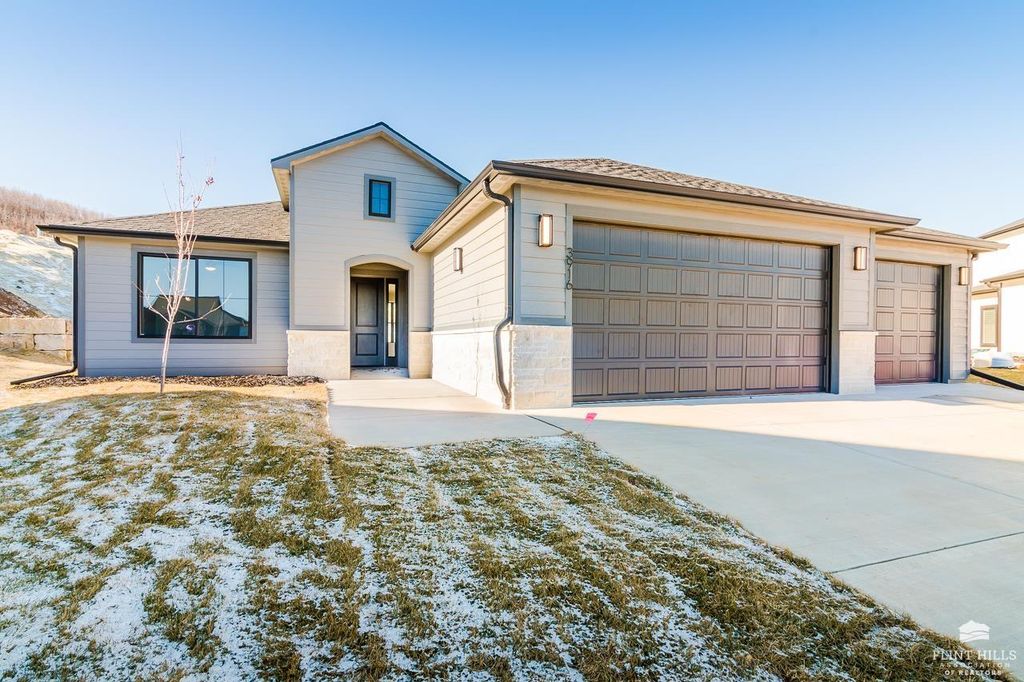 3916 Travers Circle, Manhattan, KS 66503