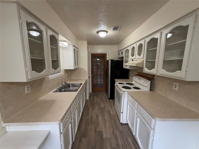 16414 Paint Rock Road, Friendswood, TX 77546