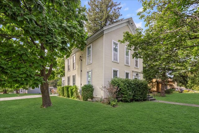 300 N South Elgin Boulevard, South Elgin, IL 60177