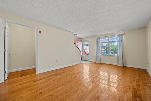 10 Oliver C, Haverhill, MA 01832