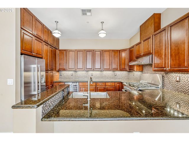 821 Nw 11TH Ave 609, Portland, OR 97209