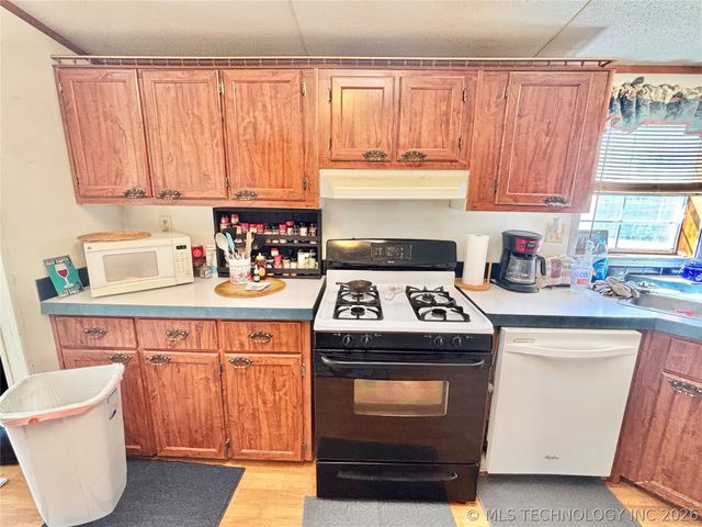 10098 N County Road 4295 Road, Quinton, OK 74561