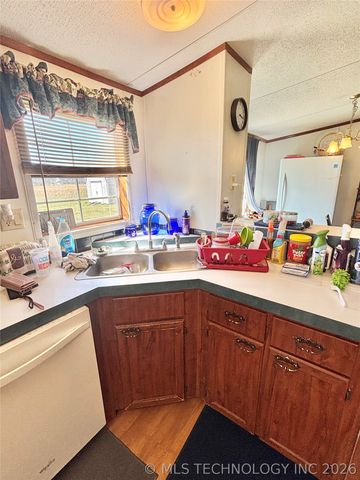 10098 N County Road 4295 Road, Quinton, OK 74561