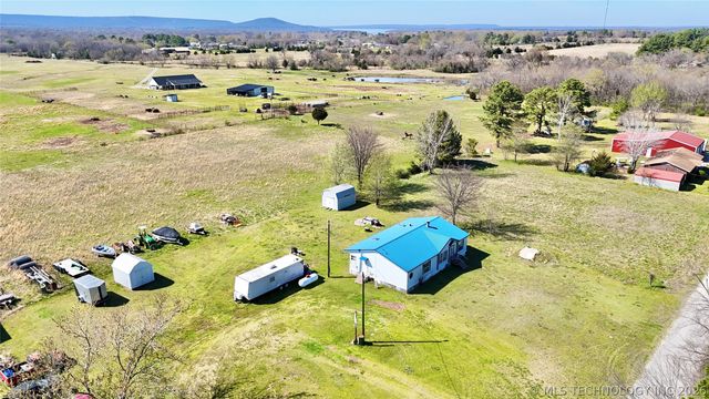 10098 N County Road 4295 Road, Quinton, OK 74561