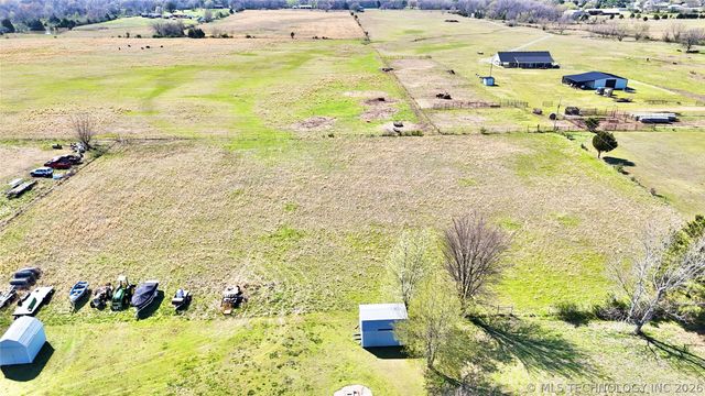 10098 N County Road 4295 Road, Quinton, OK 74561