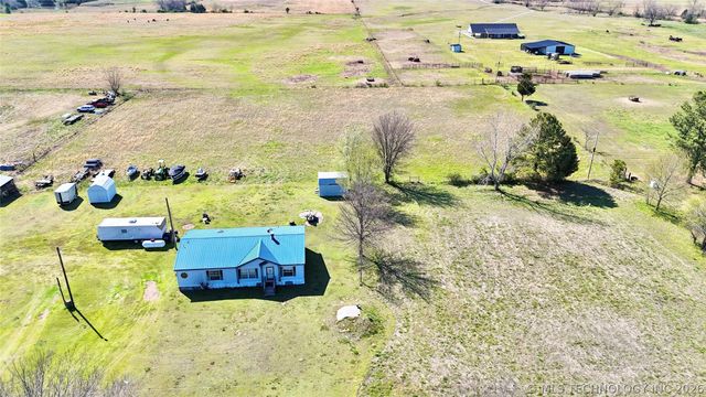 10098 N County Road 4295 Road, Quinton, OK 74561